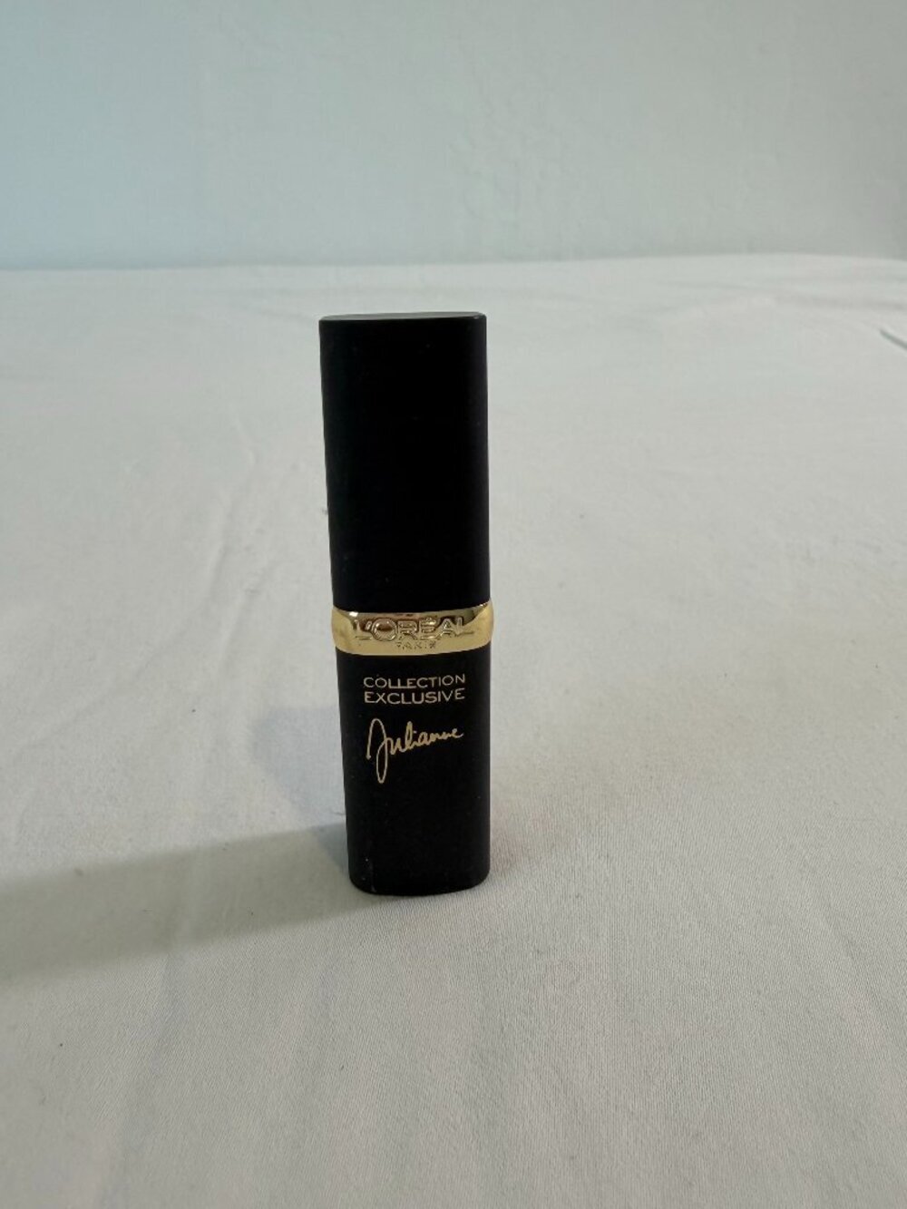 L'Oréal Colour Riche Collection Exclusive Julianne's Pink 701 Lipstick Rare